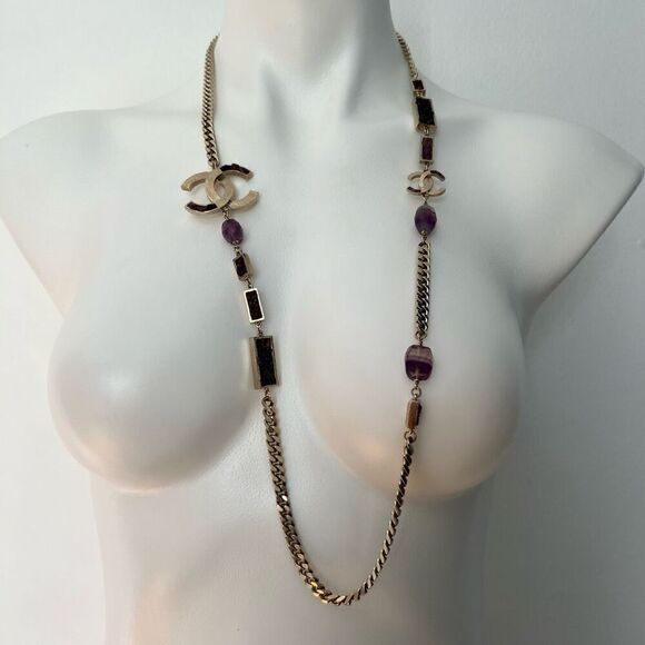 Chanel Y2K Gold Metal and Amethyst Curb Link Necklace Authentic - Picture 4 of 16